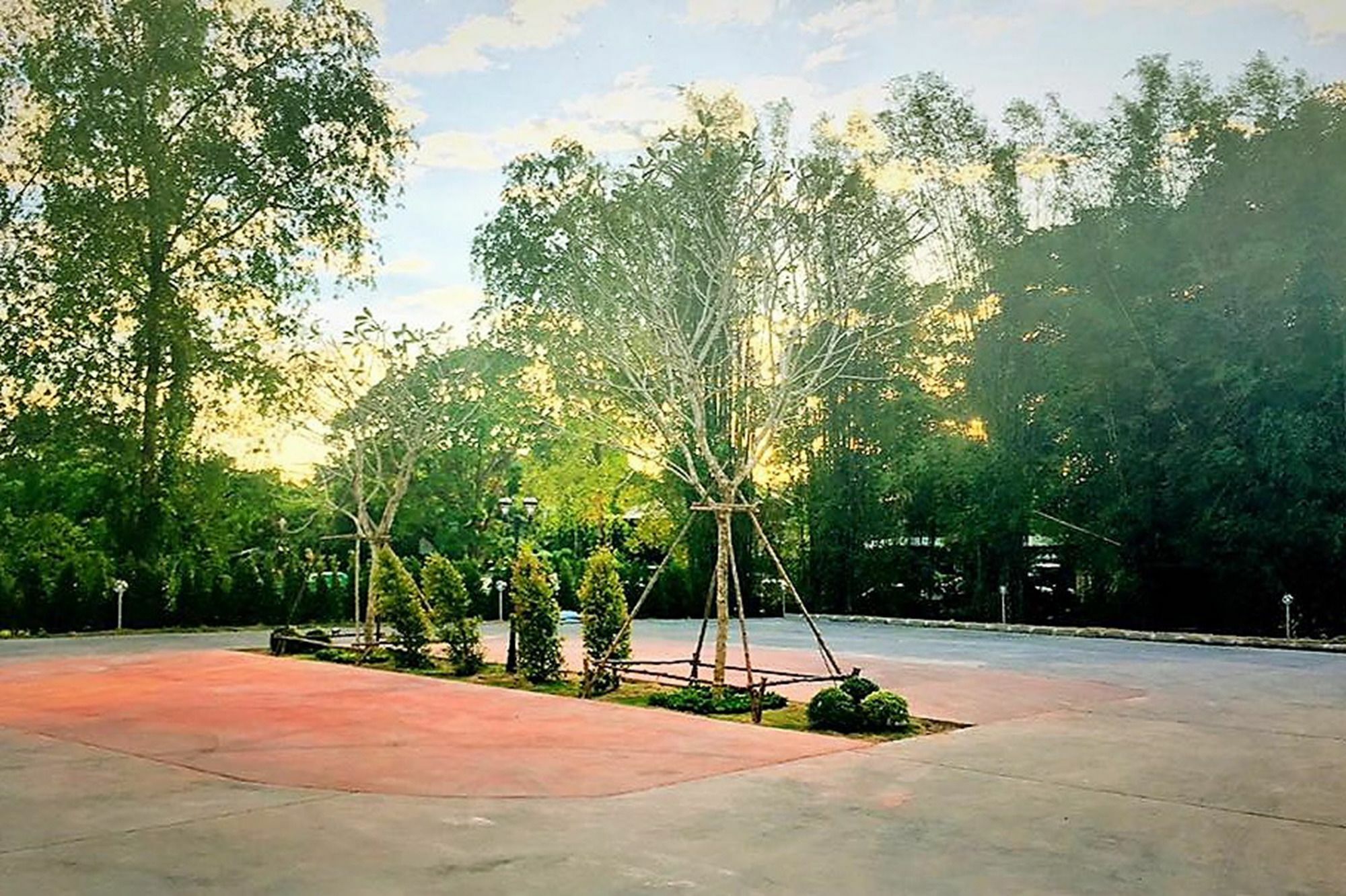 Trimm Hotel Csanthaburi Kültér fotó