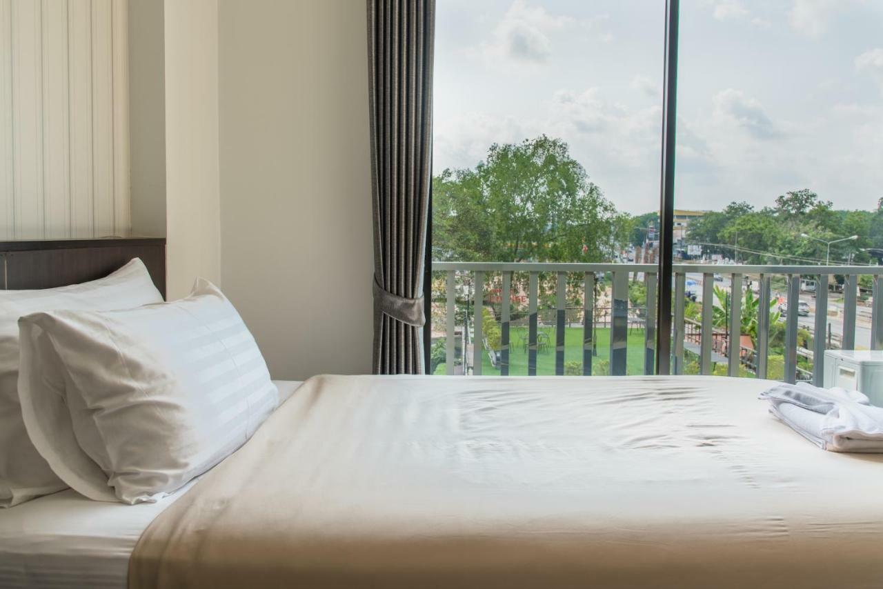 Trimm Hotel Csanthaburi Kültér fotó